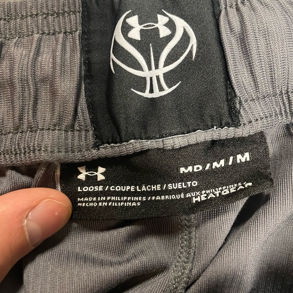 Men’s Underarmour Shorts Medium Heatgear Basketball Active Gym Sports - Picture 3 of 3